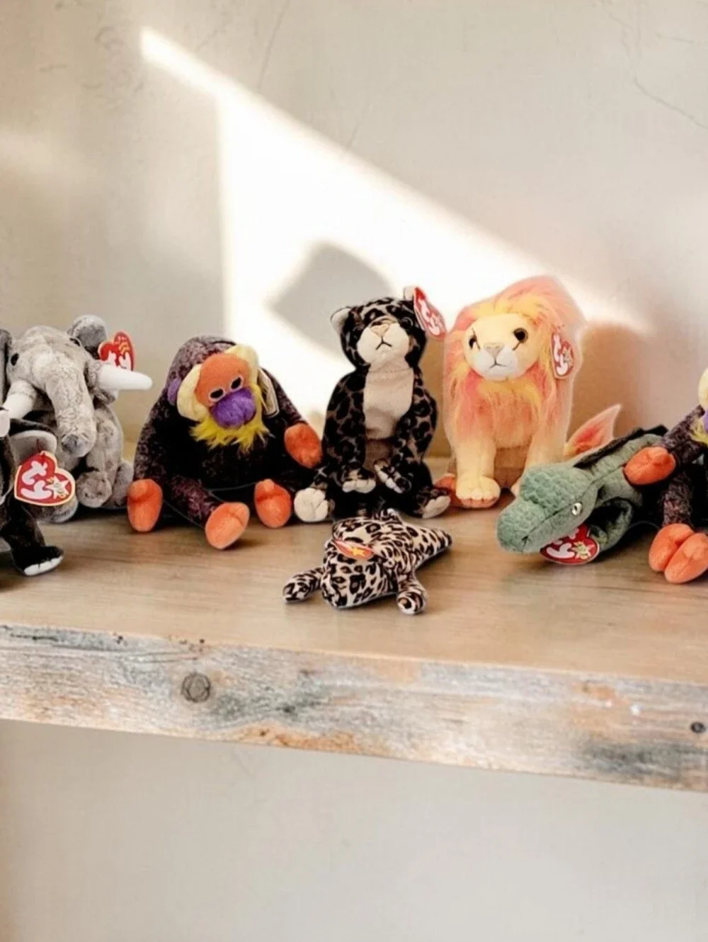 (Lot Of 8) Ty Beanie Baby/Bushy/BananasX2/Swampy/Sneaky/Bahati/Trumpet/Freckles/
